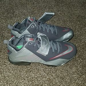 2014 NIKE CJ TRAINER 2